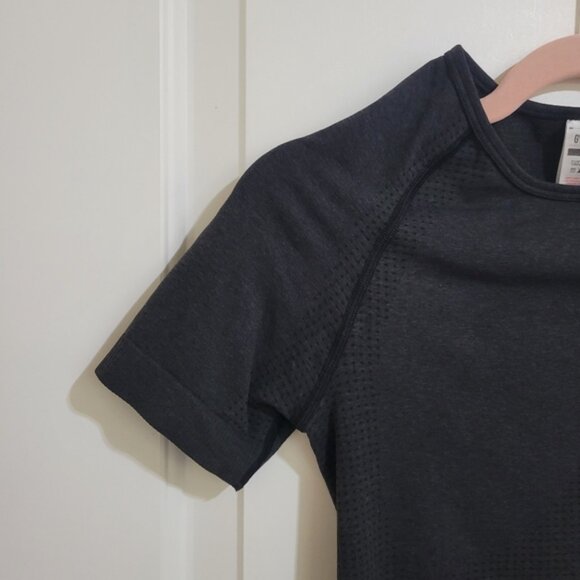 Gymshark Vital Seamless Short Sleeves T-Shirt Black Marl M - Picture 9 of 12